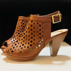 New without Tags CL by Laundry Women’s Gladiator Strap Heels